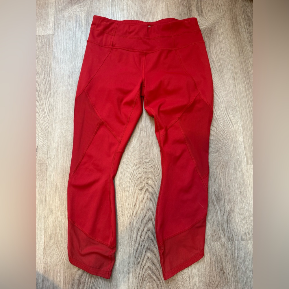 Athleta Aura Sonar Capri Leggings in Scorched Chili Red